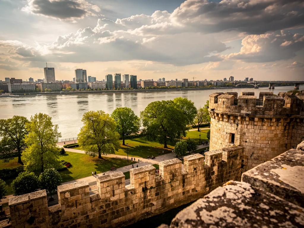 eSIM Belgrado - Compra datos de viaje prepago para Belgrado, Serbia