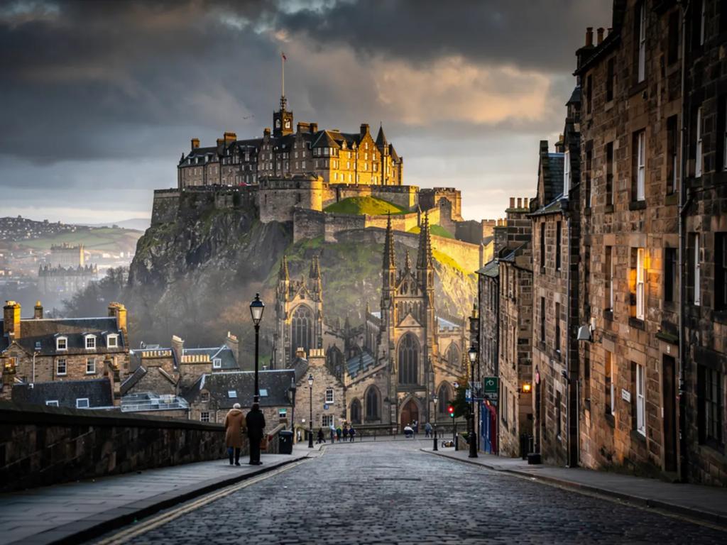 eSIM Edinburgh - Compra datos de viaje prepago para Edinburgh, Reino Unido