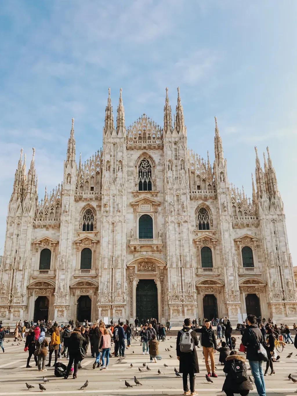 eSIM Milán - Compra datos de viaje prepago para Milán, Italia