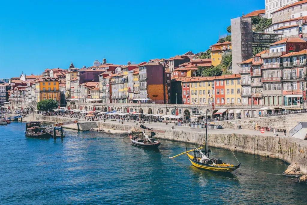 eSIM Oporto - Compra datos de viaje prepago para Oporto, Portugal